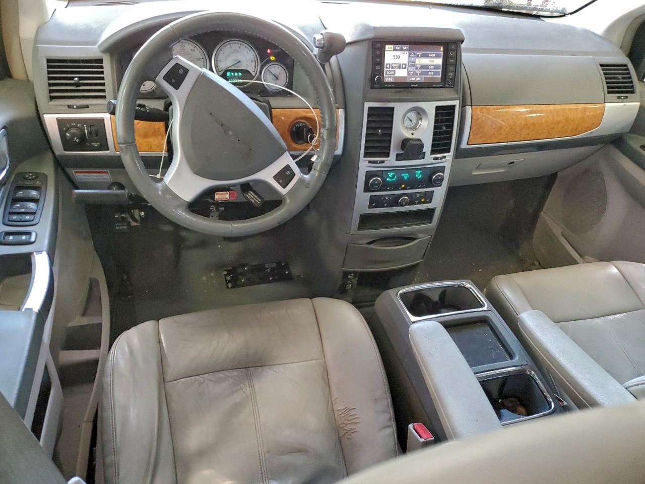 2010 CHRYSLER TOWN & COUNTRY LIMITED photo 8