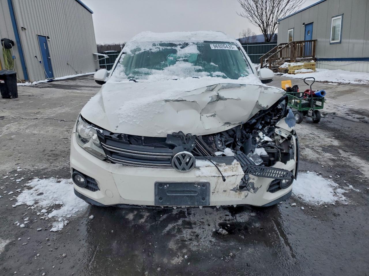 2012 VOLKSWAGEN TIGUAN S photo 5