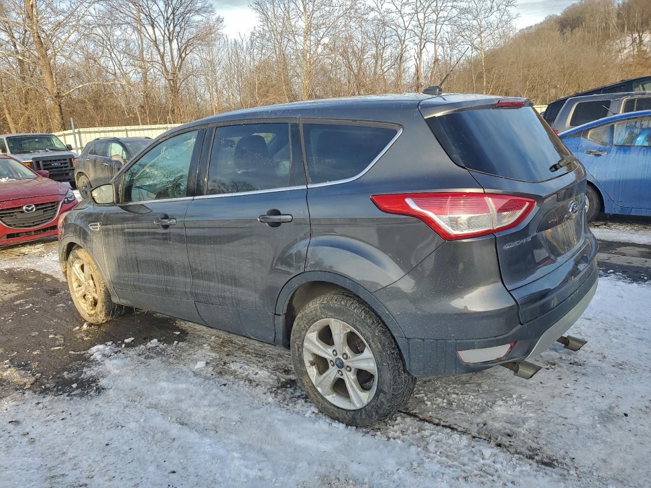 2015 FORD ESCAPE SE photo 2