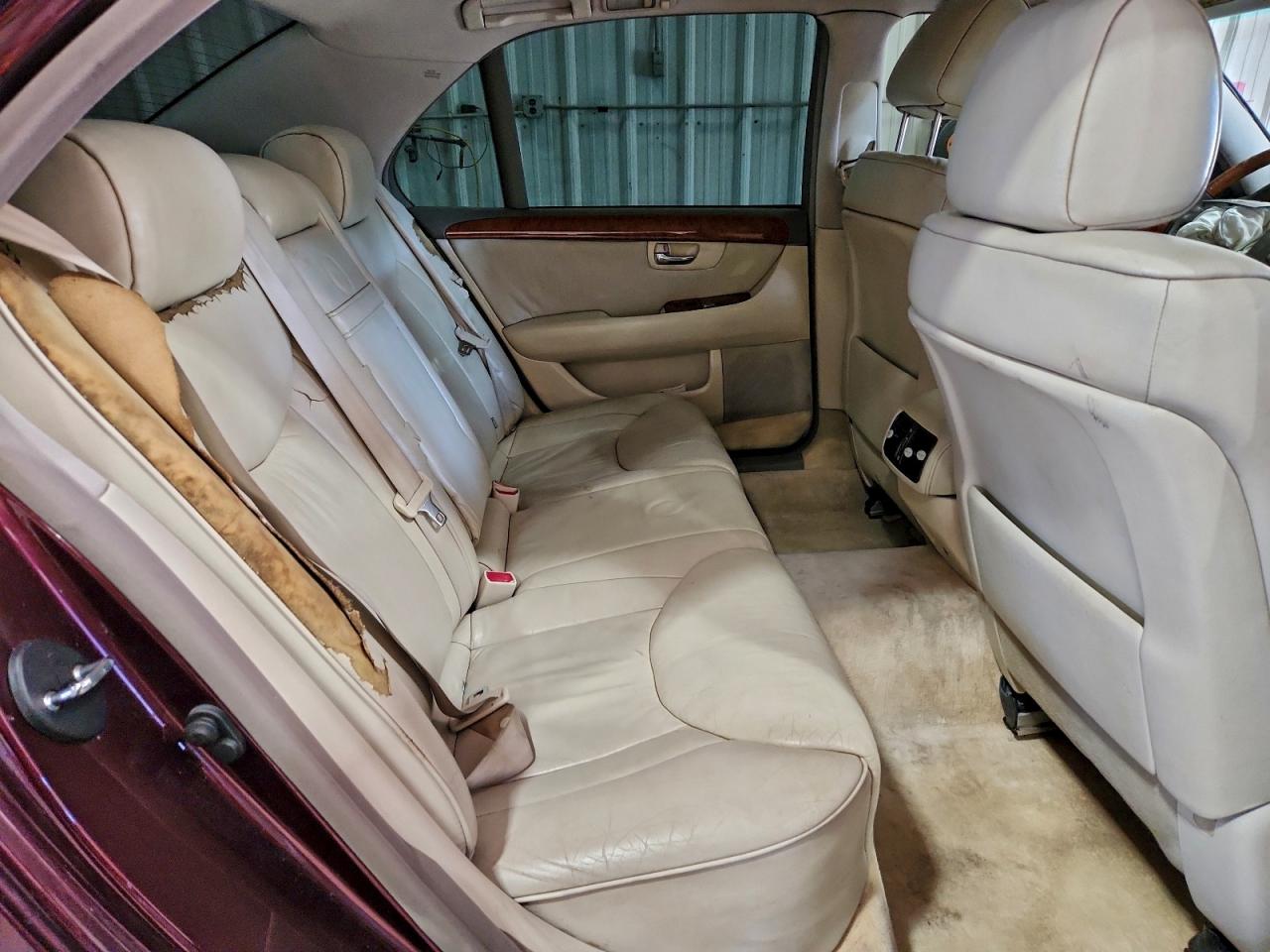 2002 LEXUS LS 430 photo 10