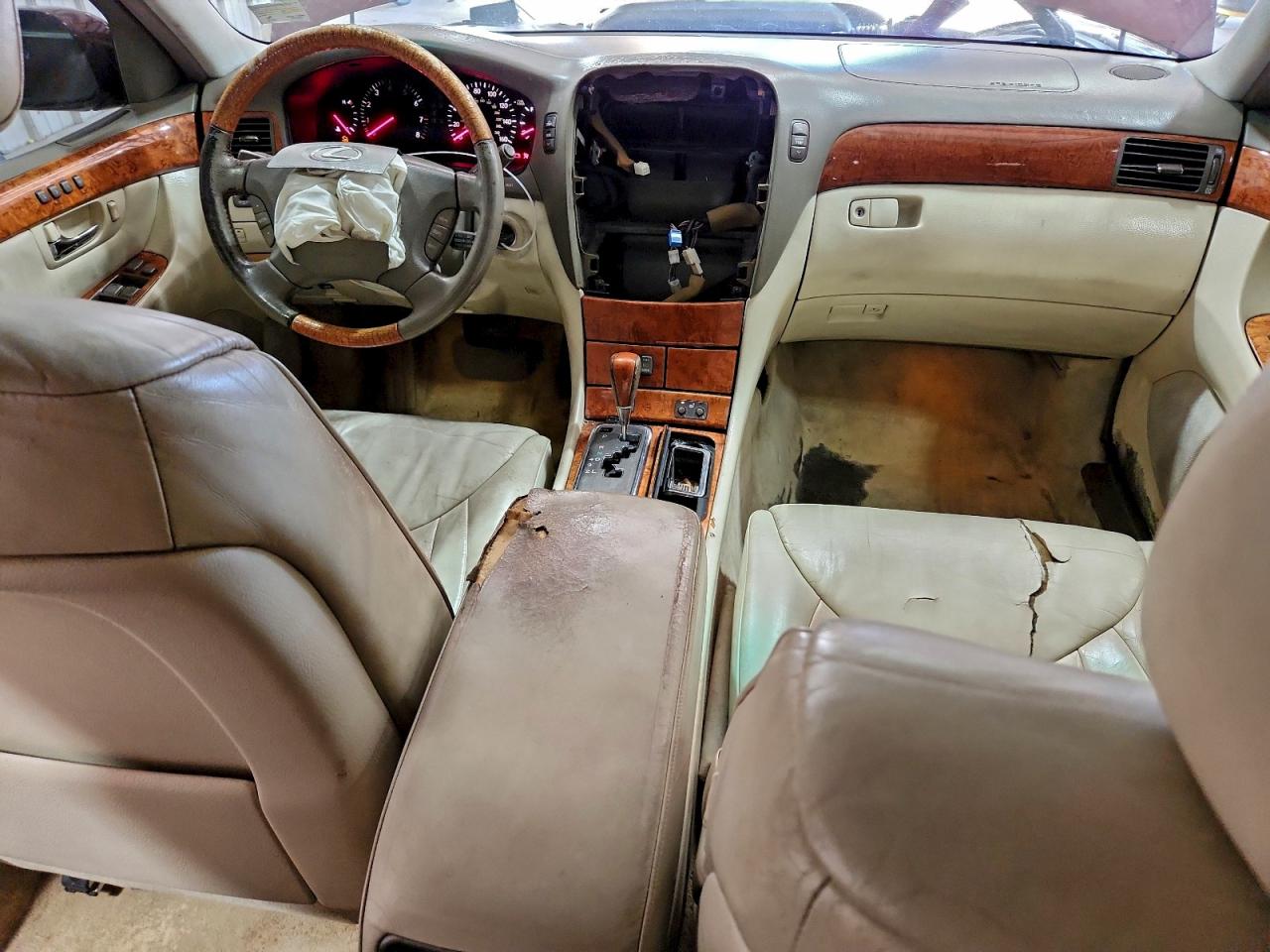2002 LEXUS LS 430 photo 8