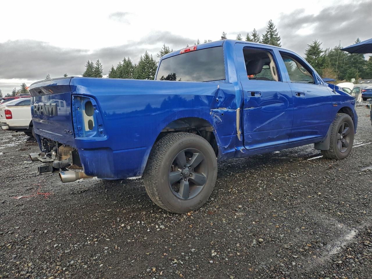 2019 RAM 1500 CLASSIC TRADESMAN photo 3