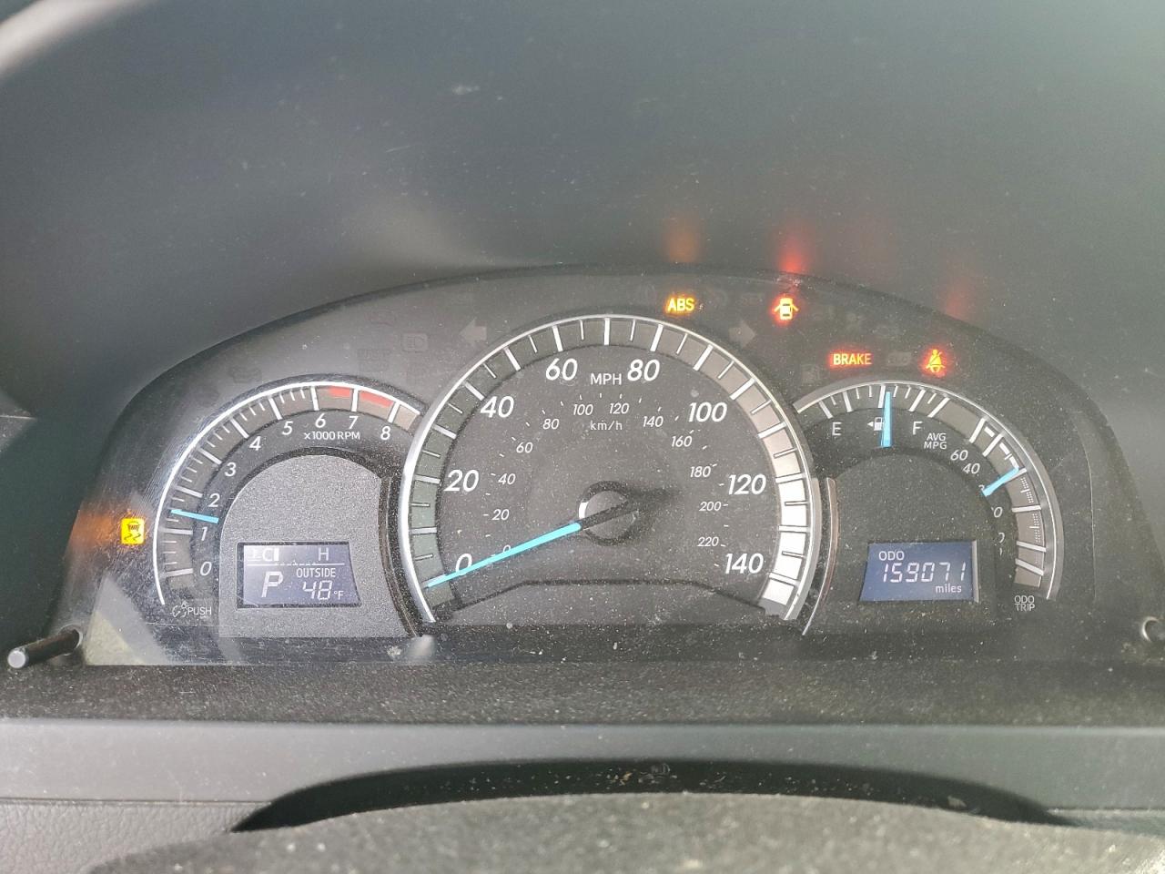 2014 TOYOTA CAMRY L photo 9