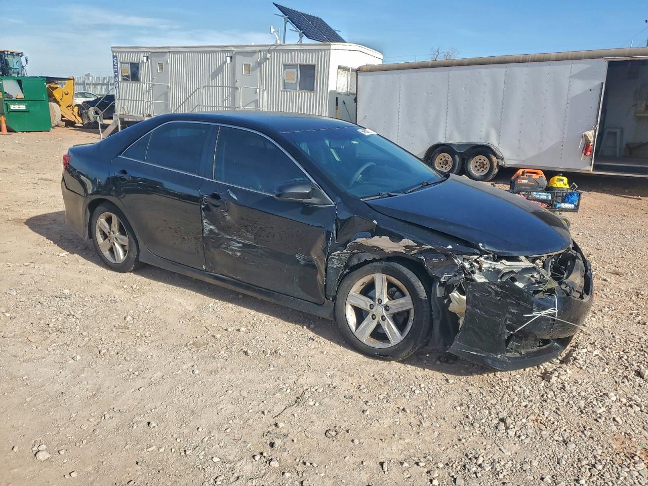 2014 TOYOTA CAMRY L photo 4