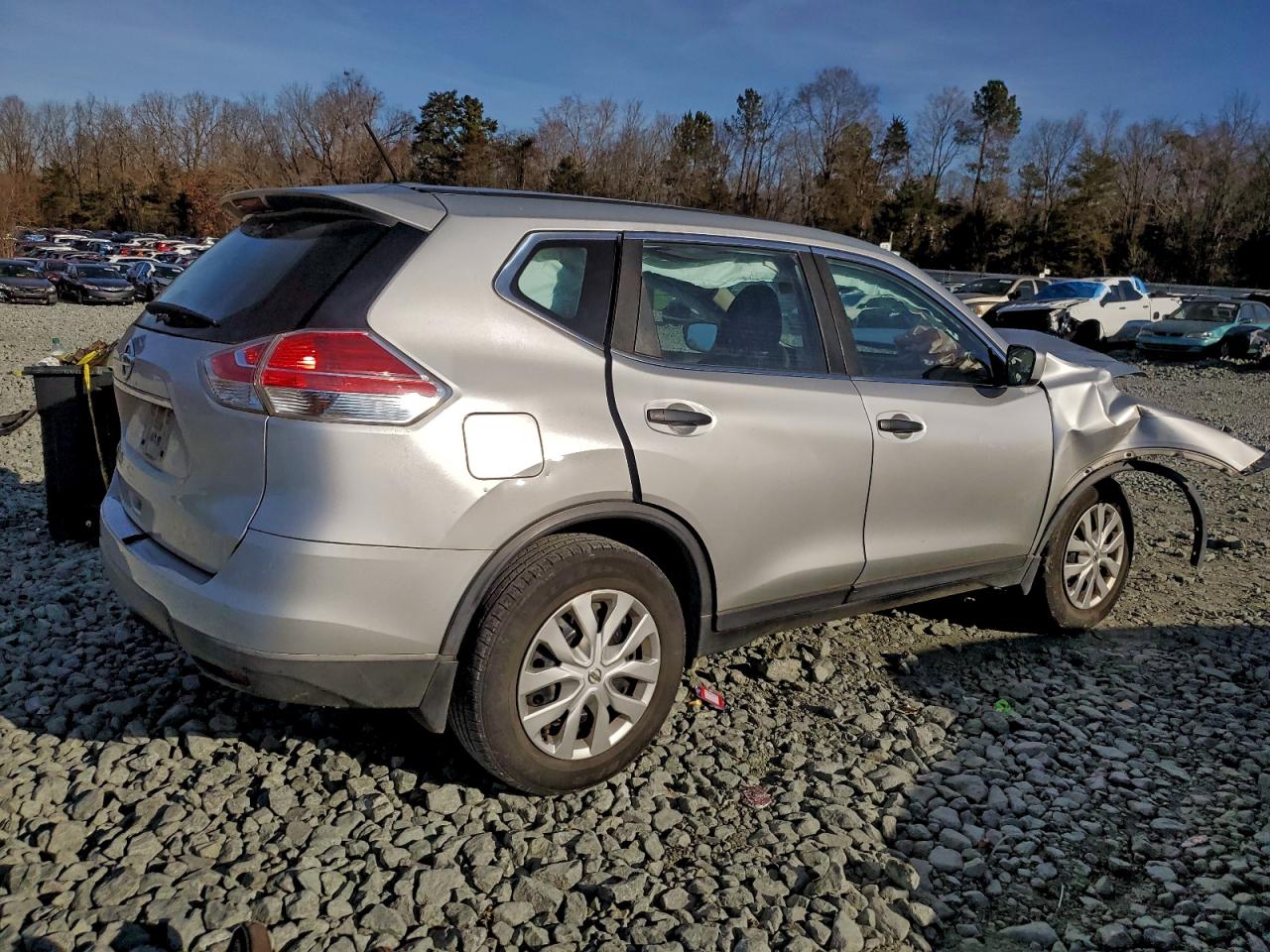 2016 NISSAN ROGUE photo 3