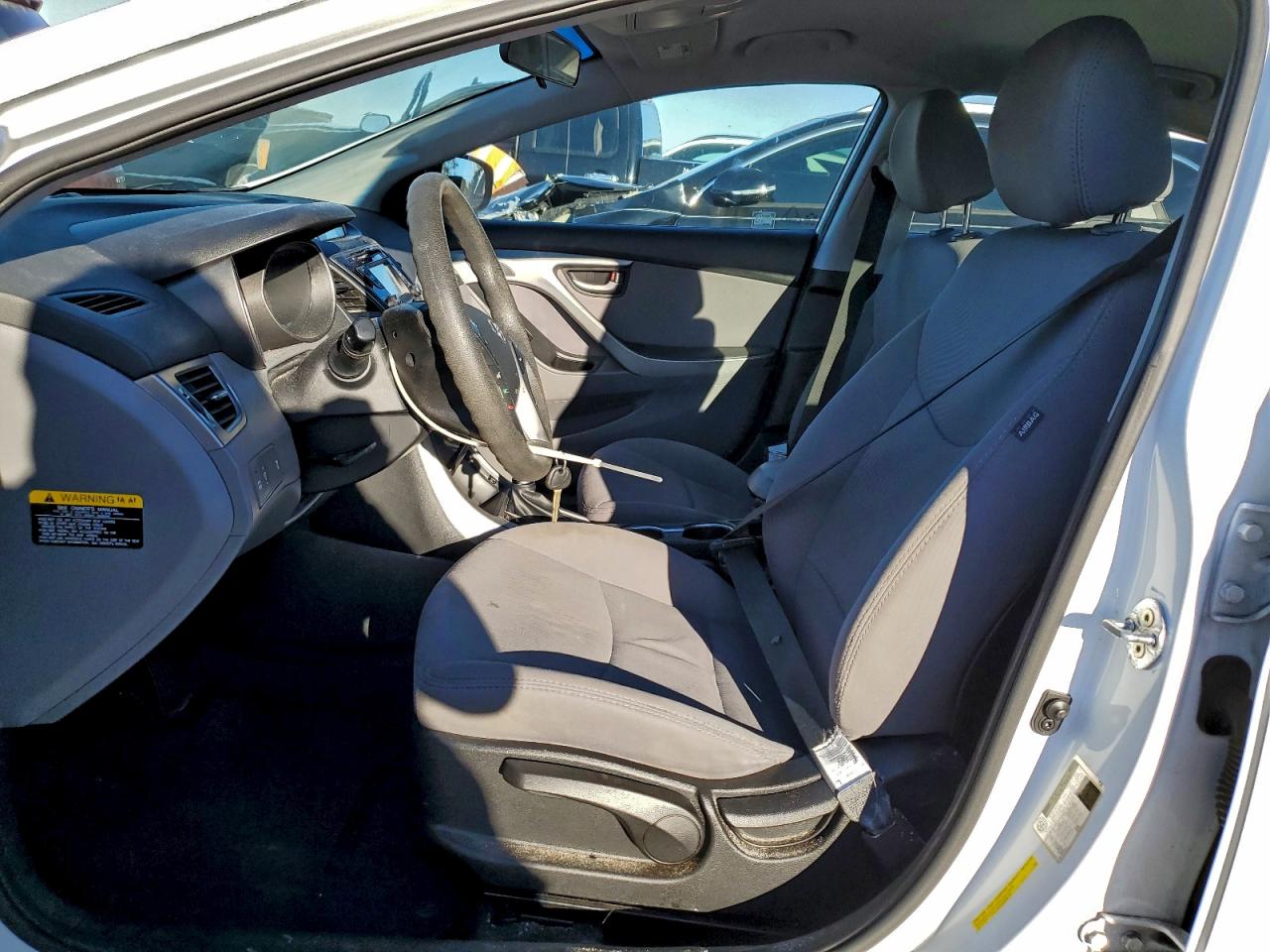 2016 HYUNDAI ELANTRA SE photo 7