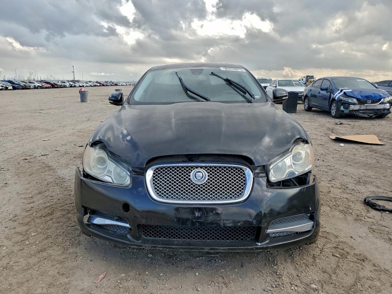 2011 JAGUAR XF PREMIUM photo 5