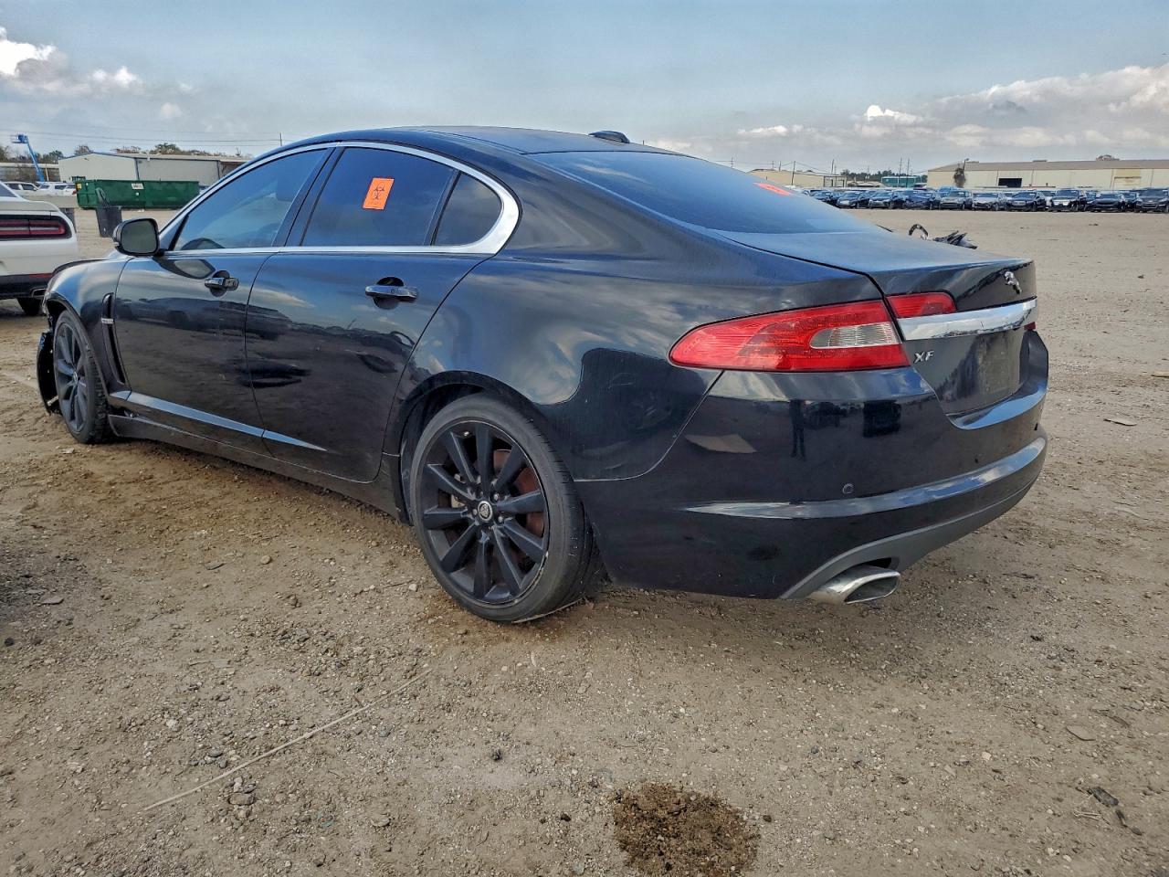 2011 JAGUAR XF PREMIUM photo 2