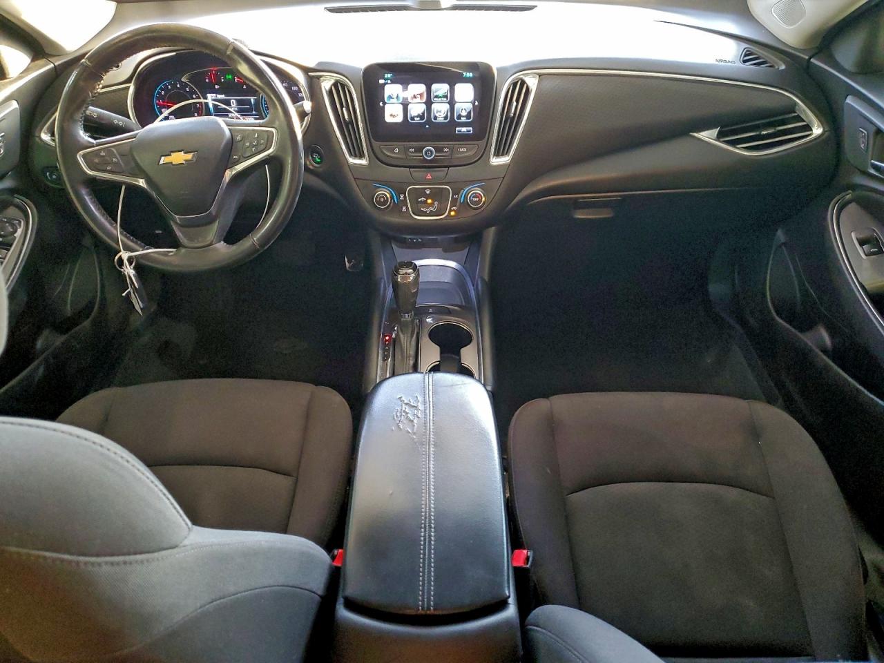 2018 CHEVROLET MALIBU LT photo 8