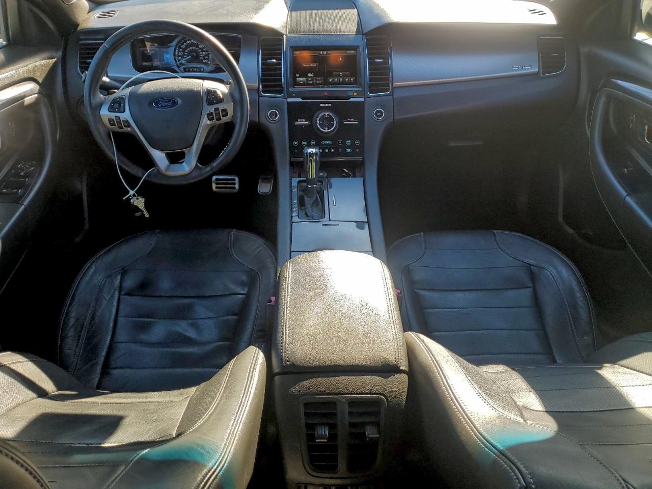 2015 FORD TAURUS SHO photo 8