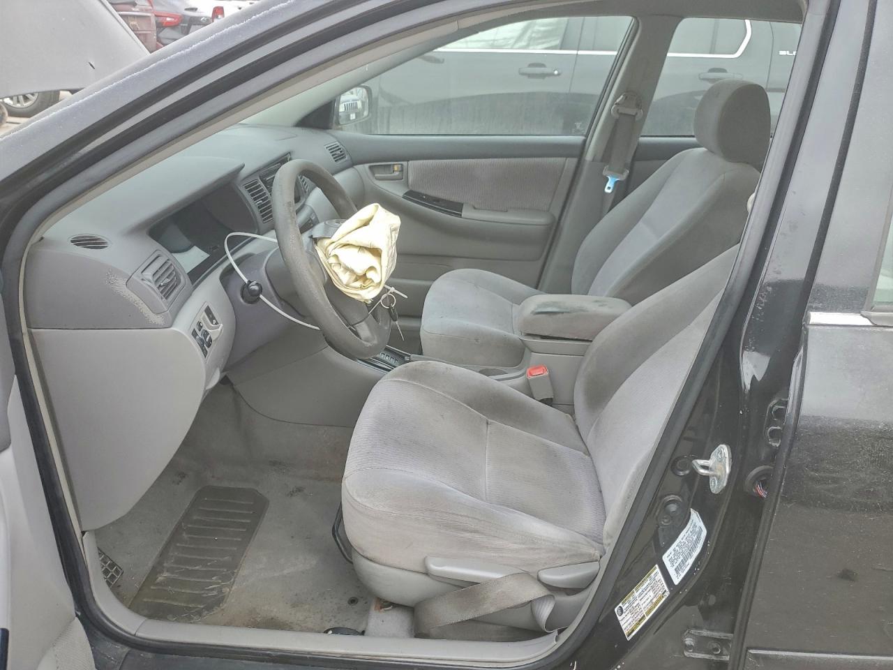 2005 TOYOTA COROLLA CE photo 7