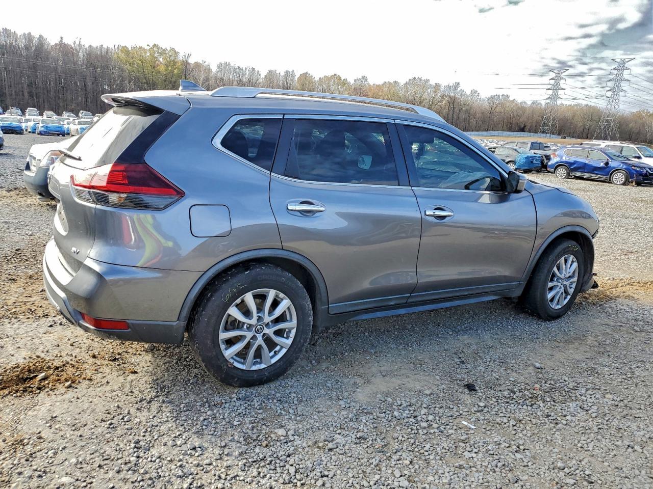 2018 NISSAN ROGUE S photo 3