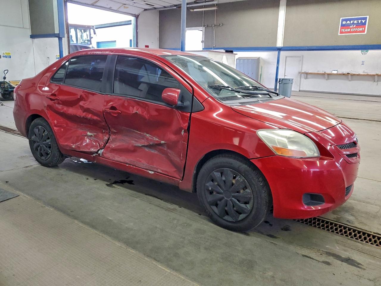 2008 TOYOTA YARIS photo 4