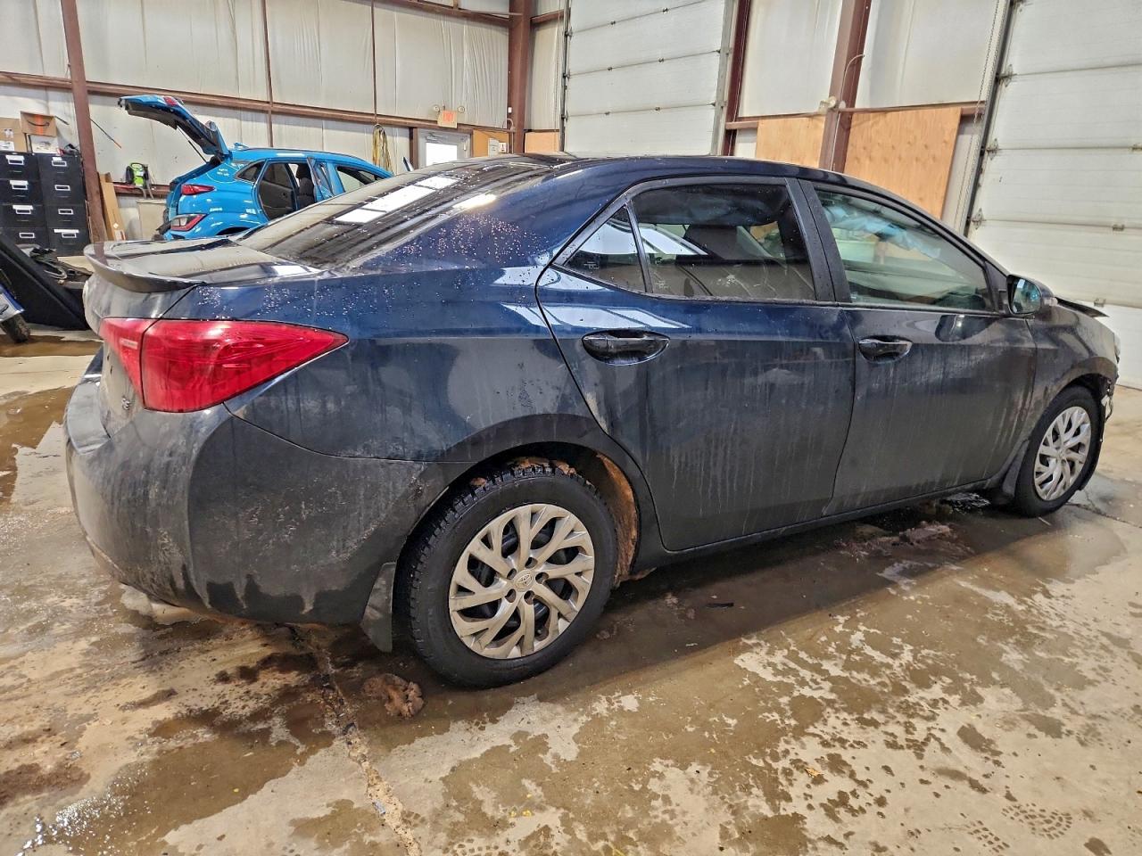 2019 TOYOTA COROLLA L photo 3