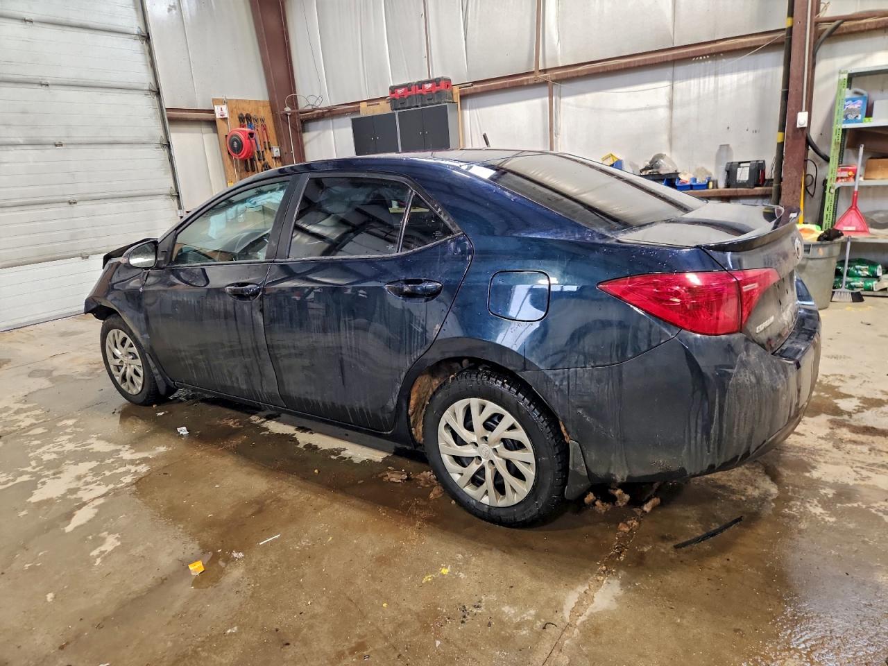 2019 TOYOTA COROLLA L photo 2