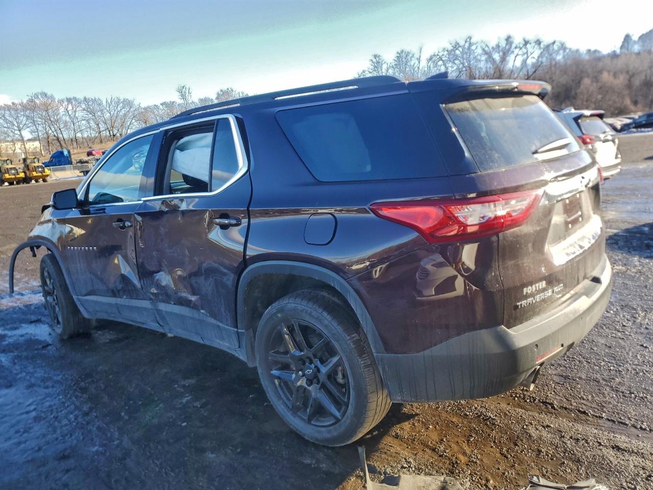2020 CHEVROLET TRAVERSE LT photo 2