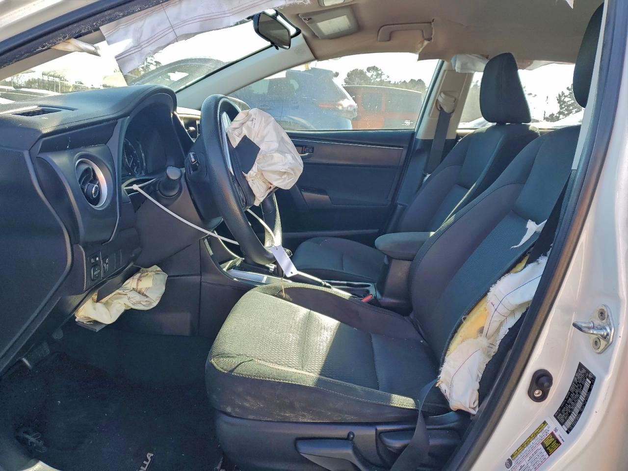 2019 TOYOTA COROLLA L photo 7