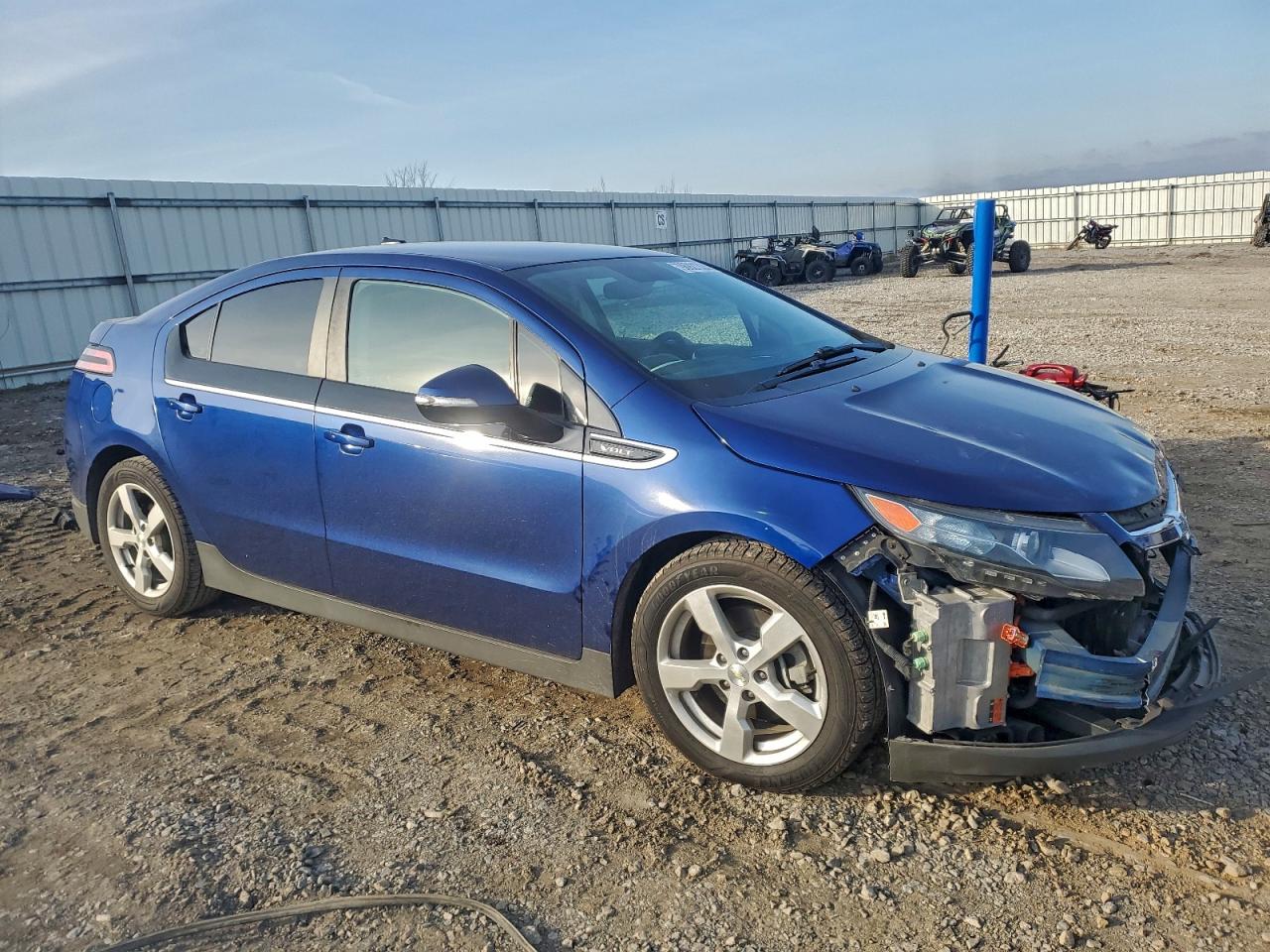 2013 CHEVROLET VOLT photo 4
