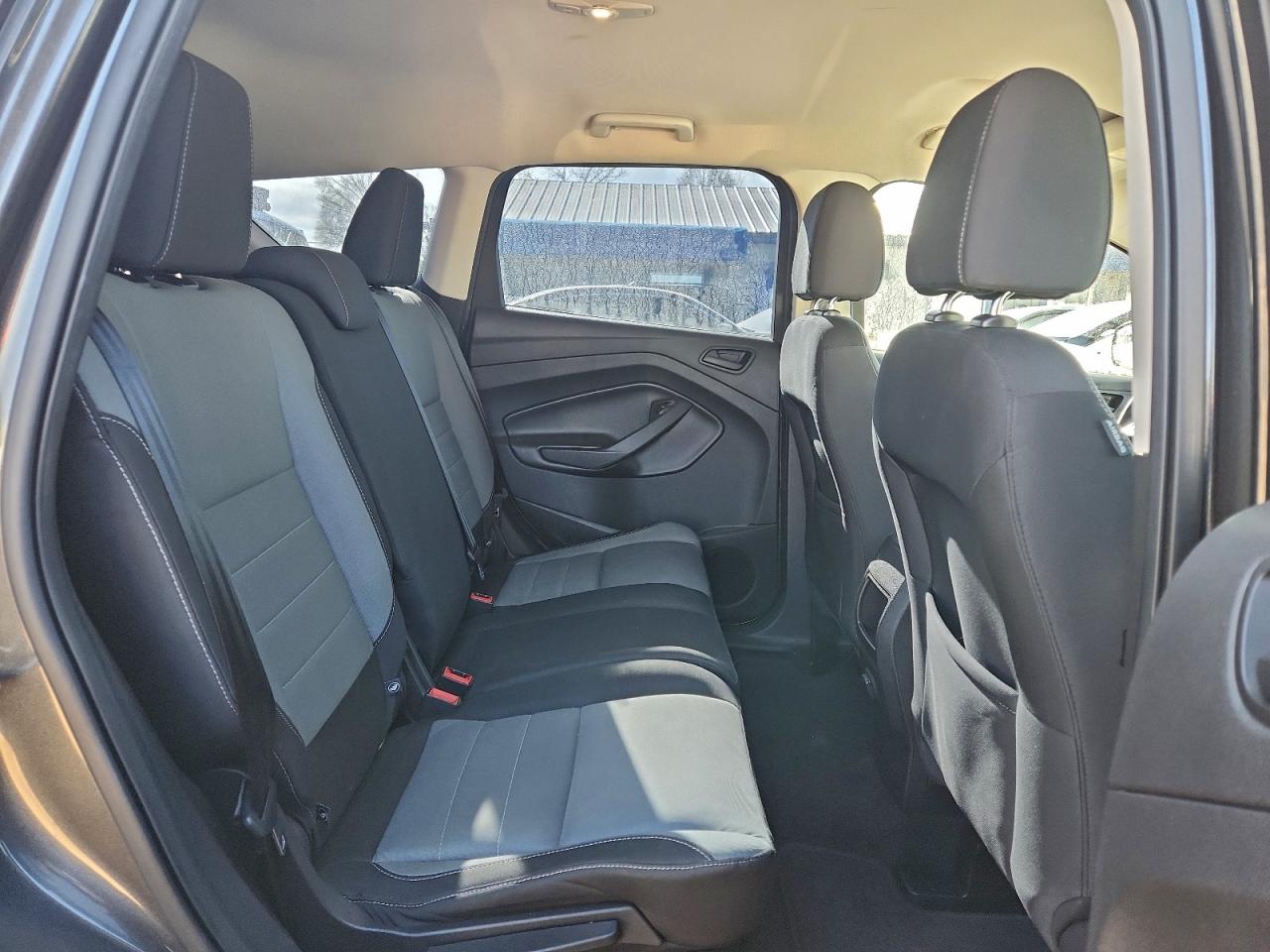 2017 FORD ESCAPE S photo 10