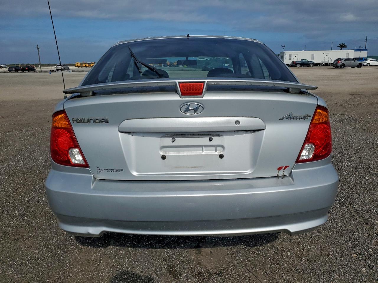 2005 HYUNDAI ACCENT GS photo 6