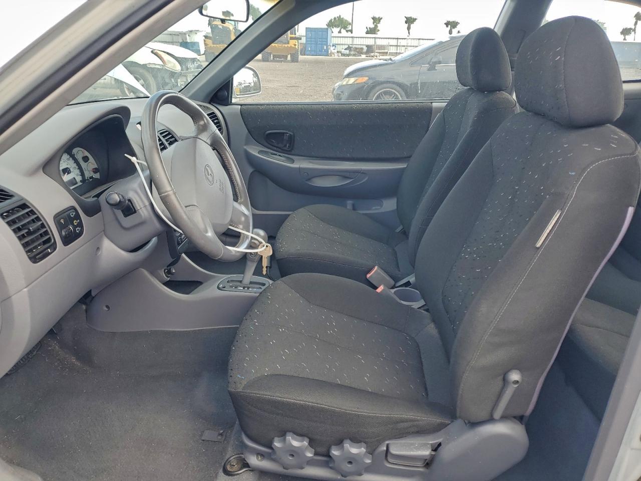 2005 HYUNDAI ACCENT GS photo 7