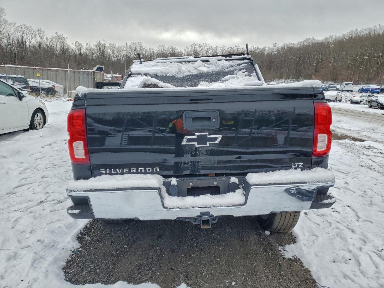 2017 CHEVROLET SILVERADO K1500 LTZ photo 6