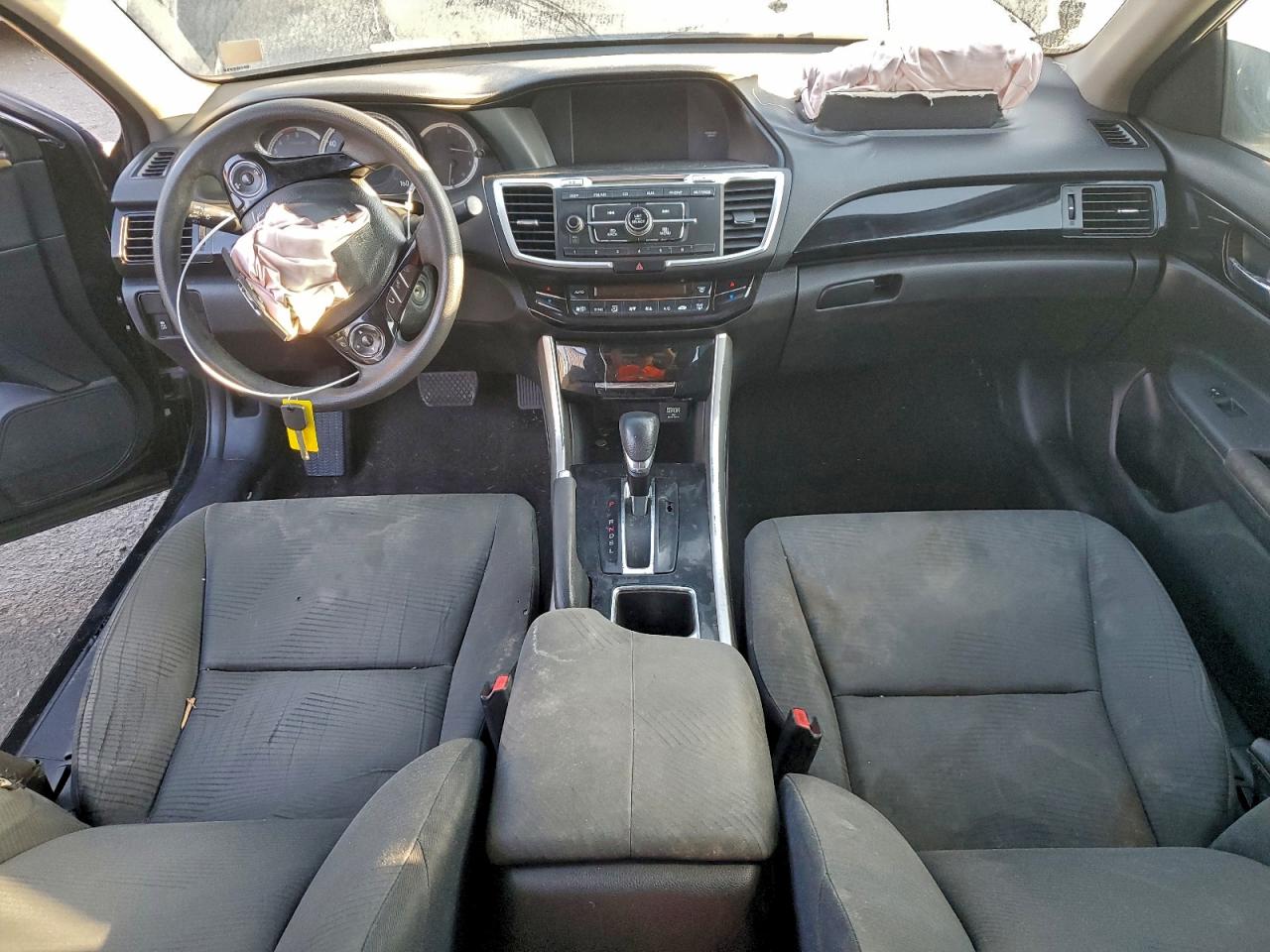 2017 HONDA ACCORD LX photo 8