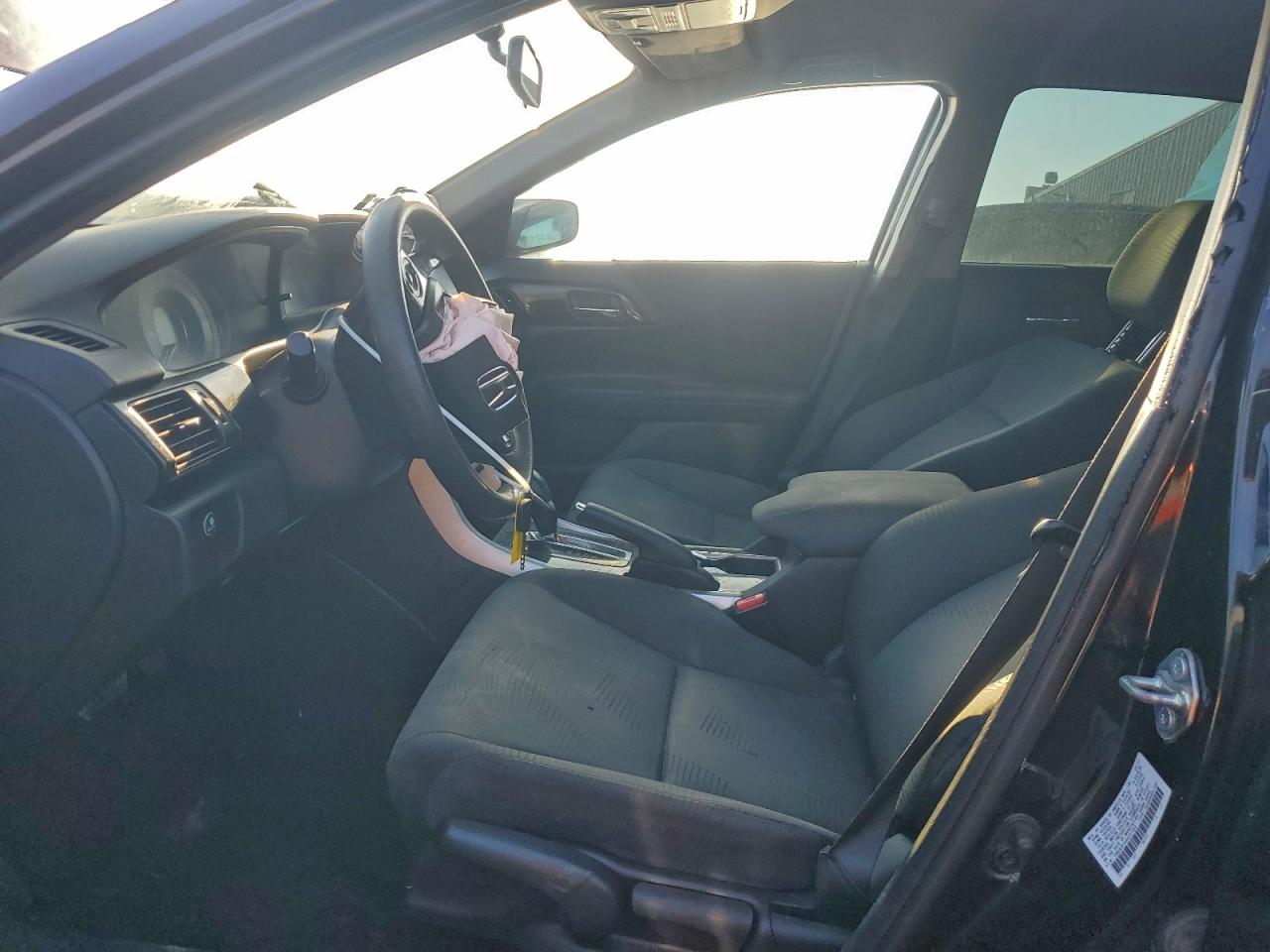 2017 HONDA ACCORD LX photo 7