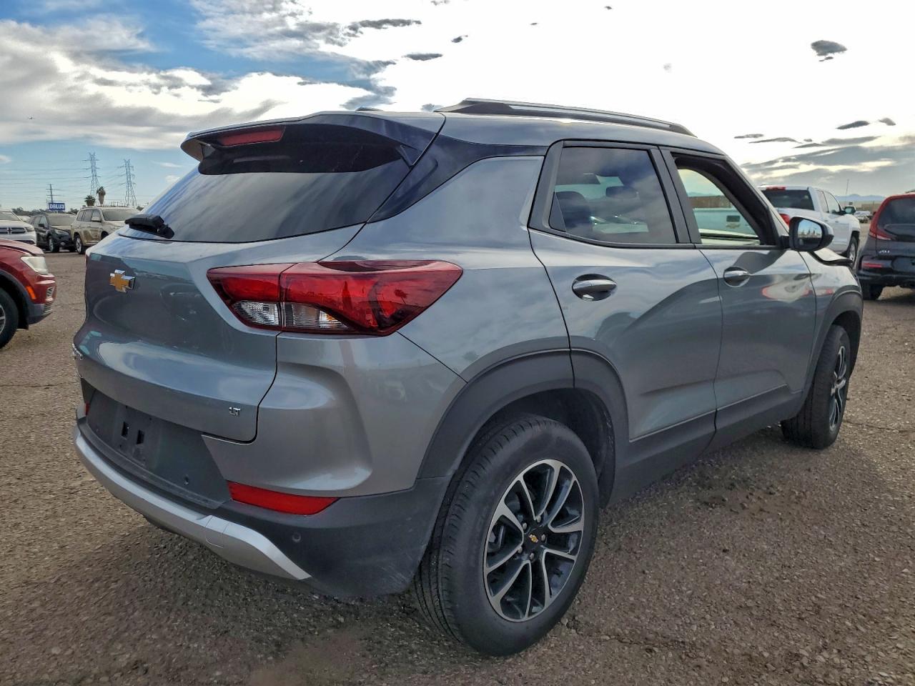 2025 CHEVROLET TRAILBLAZER LT photo 3