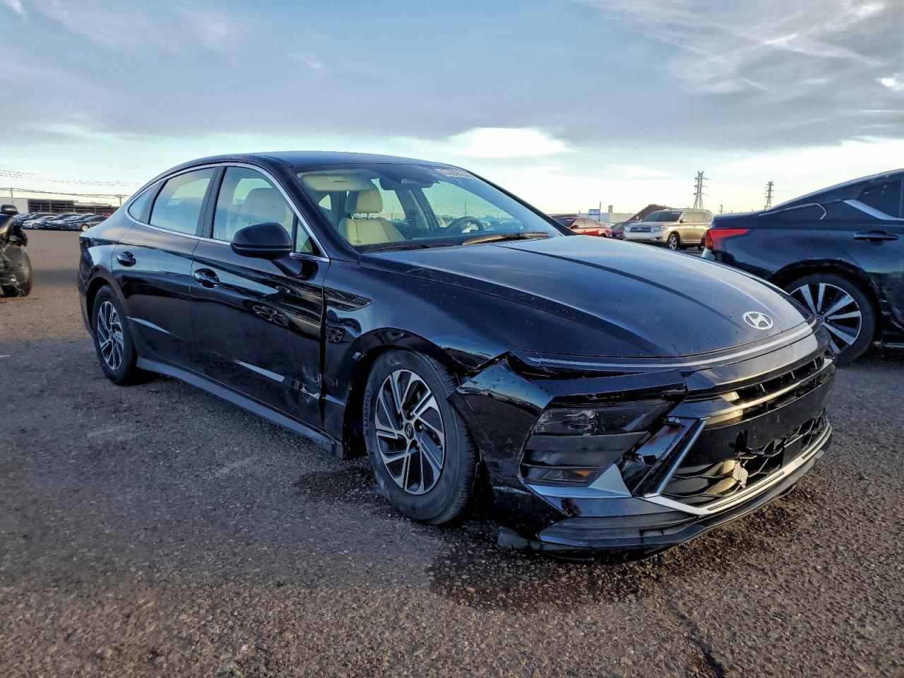 2026 HYUNDAI SONATA HYBRID photo 4