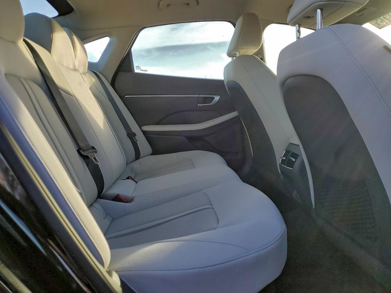 2026 HYUNDAI SONATA HYBRID photo 10