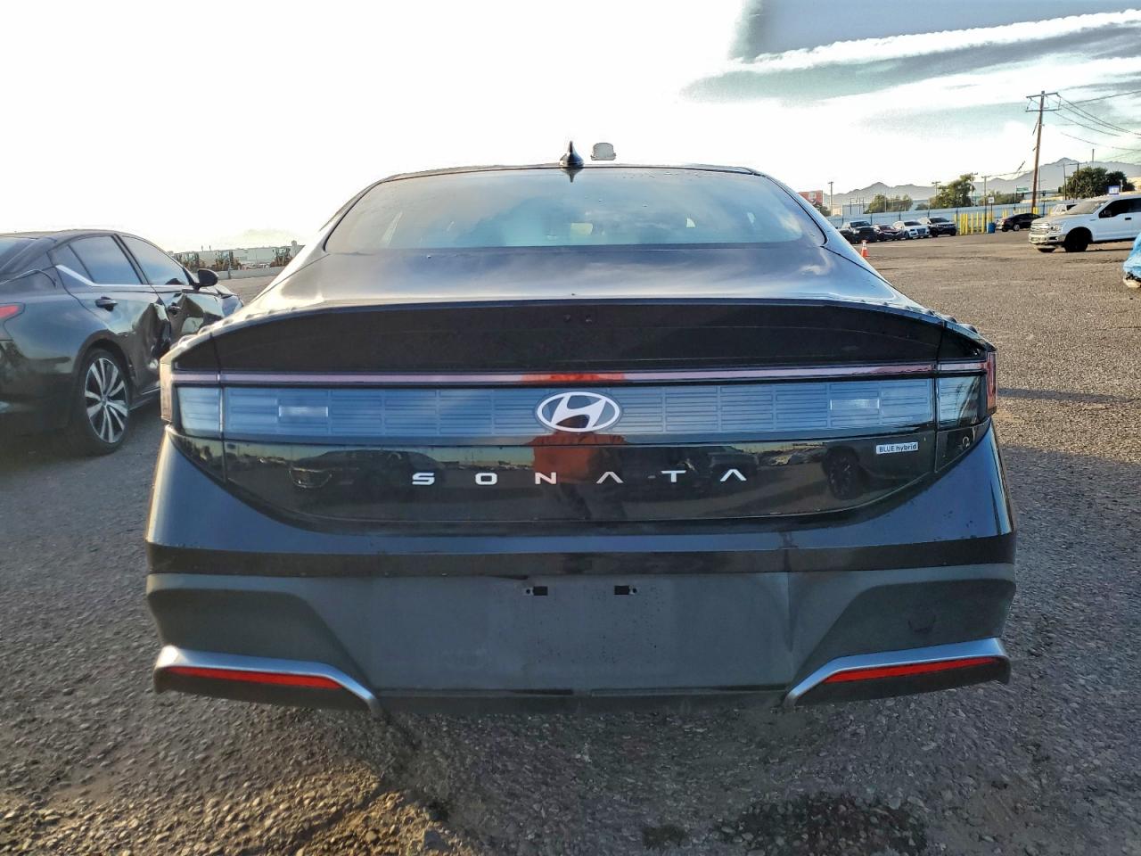 2026 HYUNDAI SONATA HYBRID photo 6
