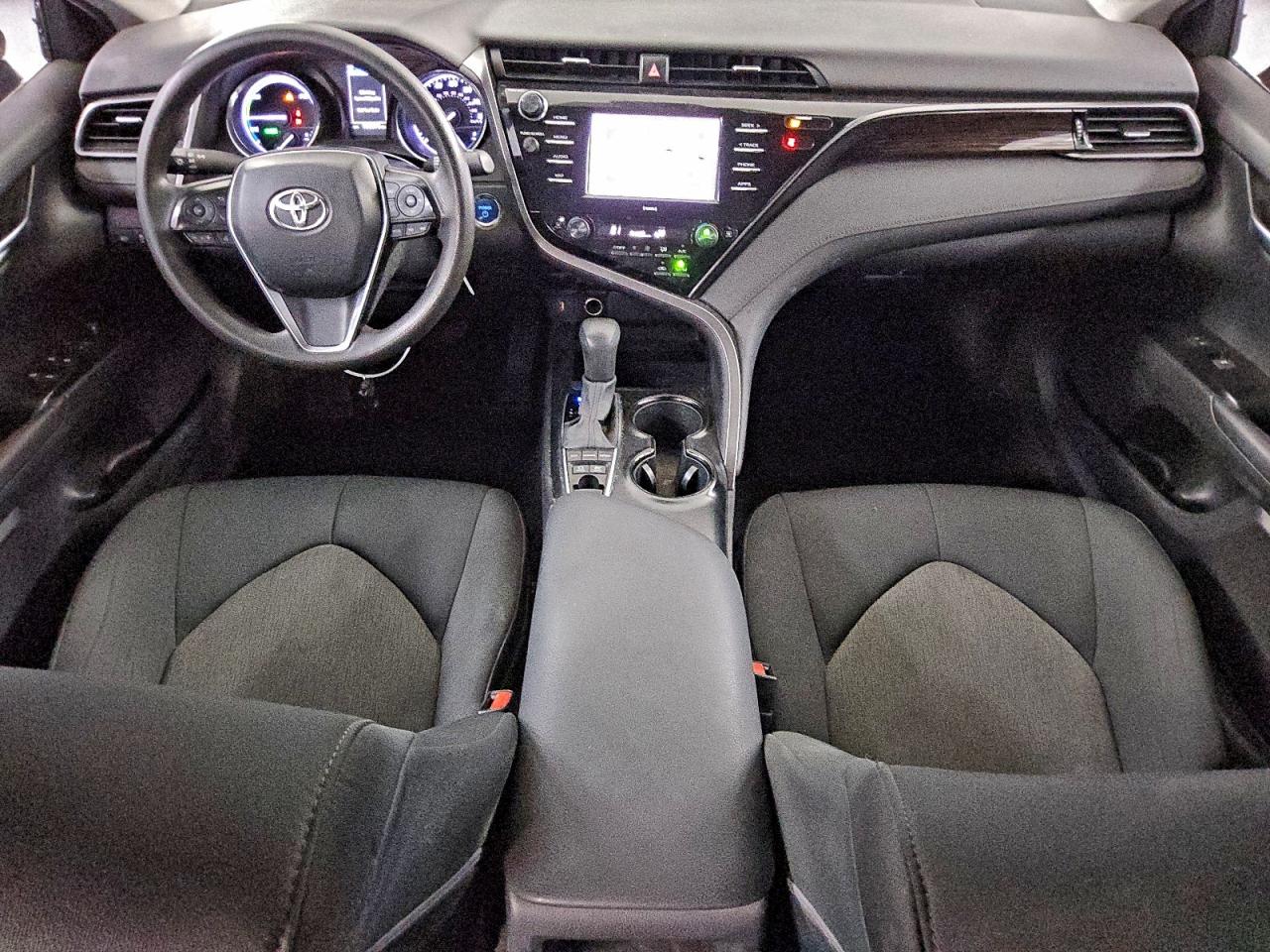 2020 TOYOTA CAMRY LE photo 8