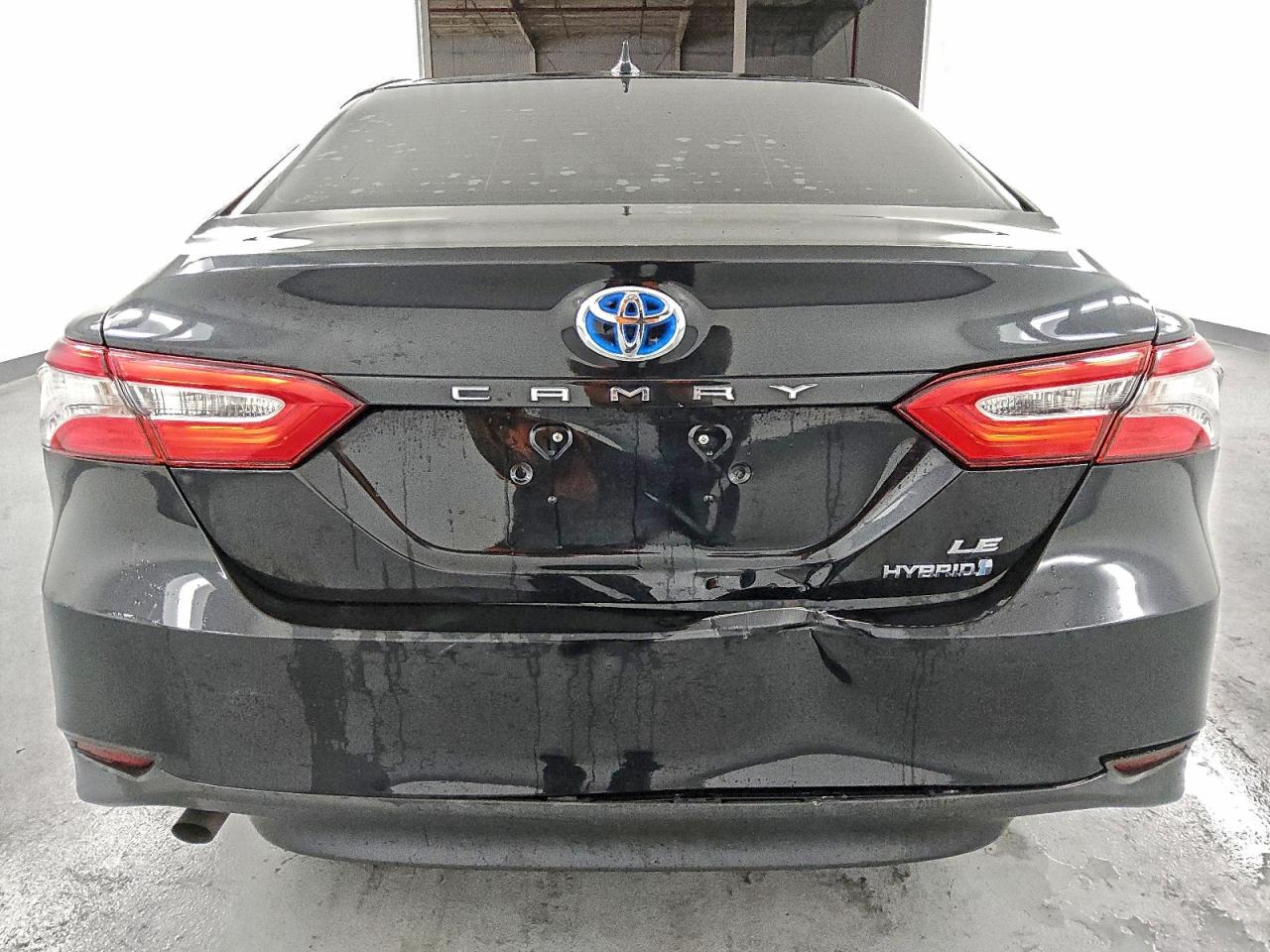2020 TOYOTA CAMRY LE photo 6