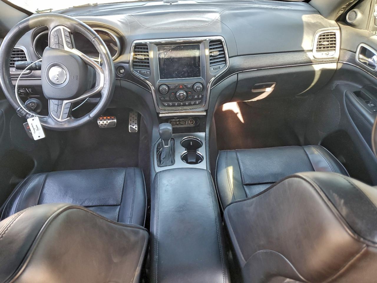 2018 JEEP GRAND CHEROKEE OVERLAND photo 15