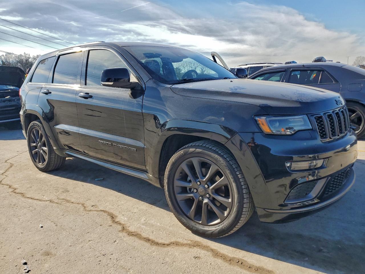 2018 JEEP GRAND CHEROKEE OVERLAND photo 7