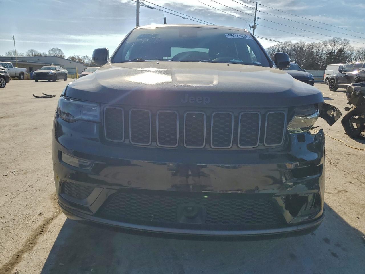 2018 JEEP GRAND CHEROKEE OVERLAND photo 9