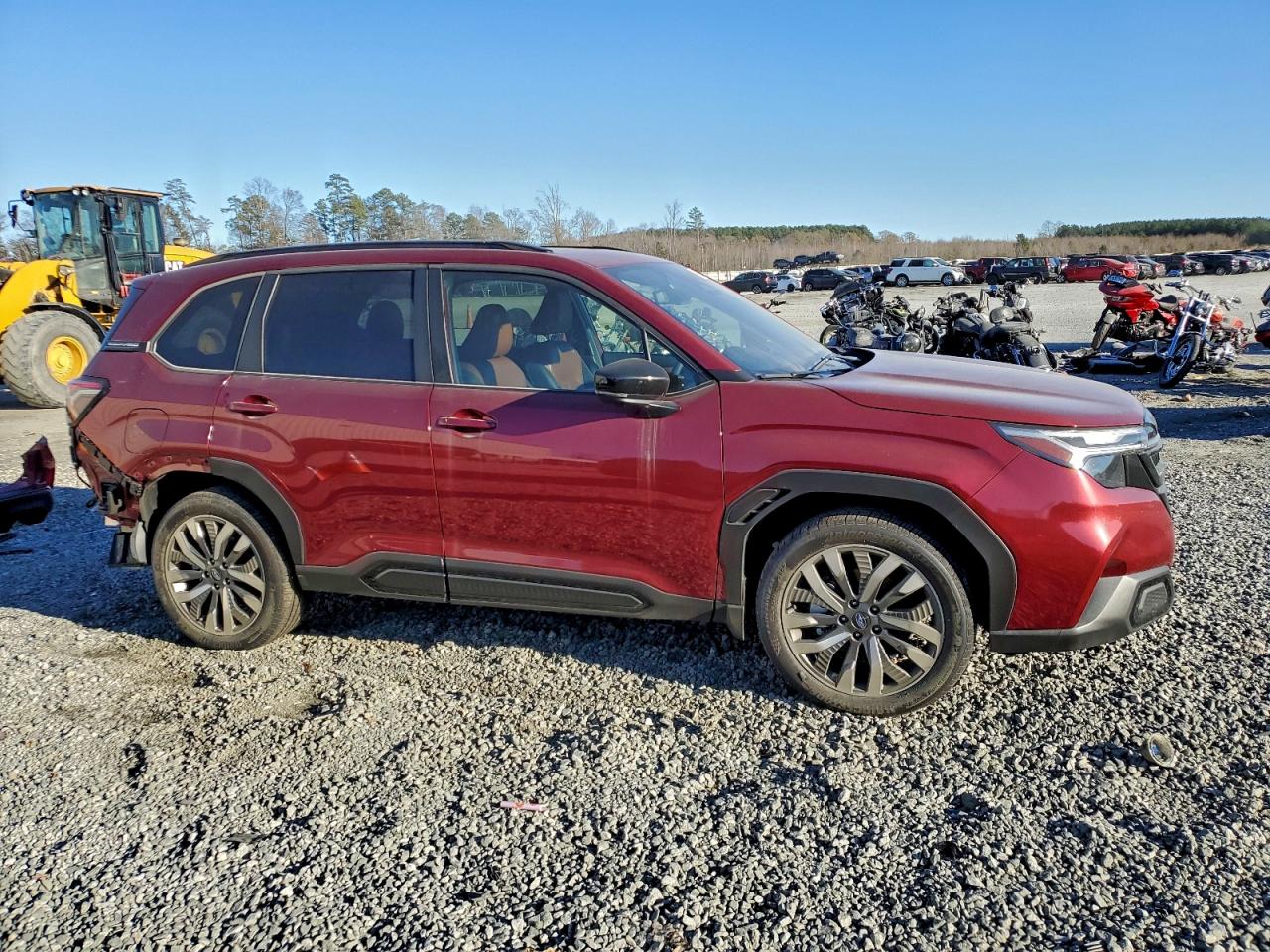 2025 SUBARU FORESTER photo 7