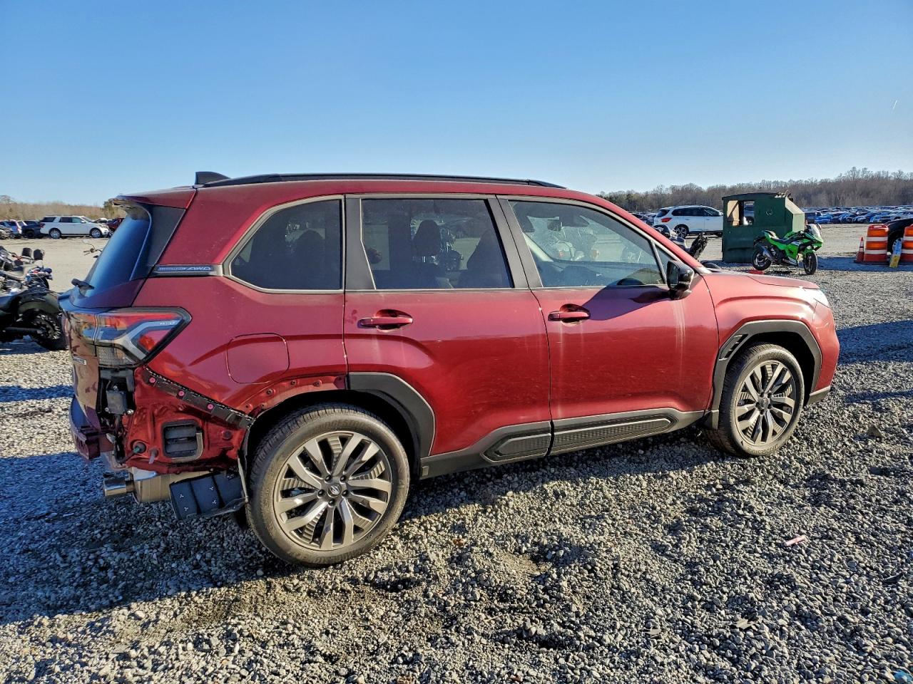 2025 SUBARU FORESTER photo 5