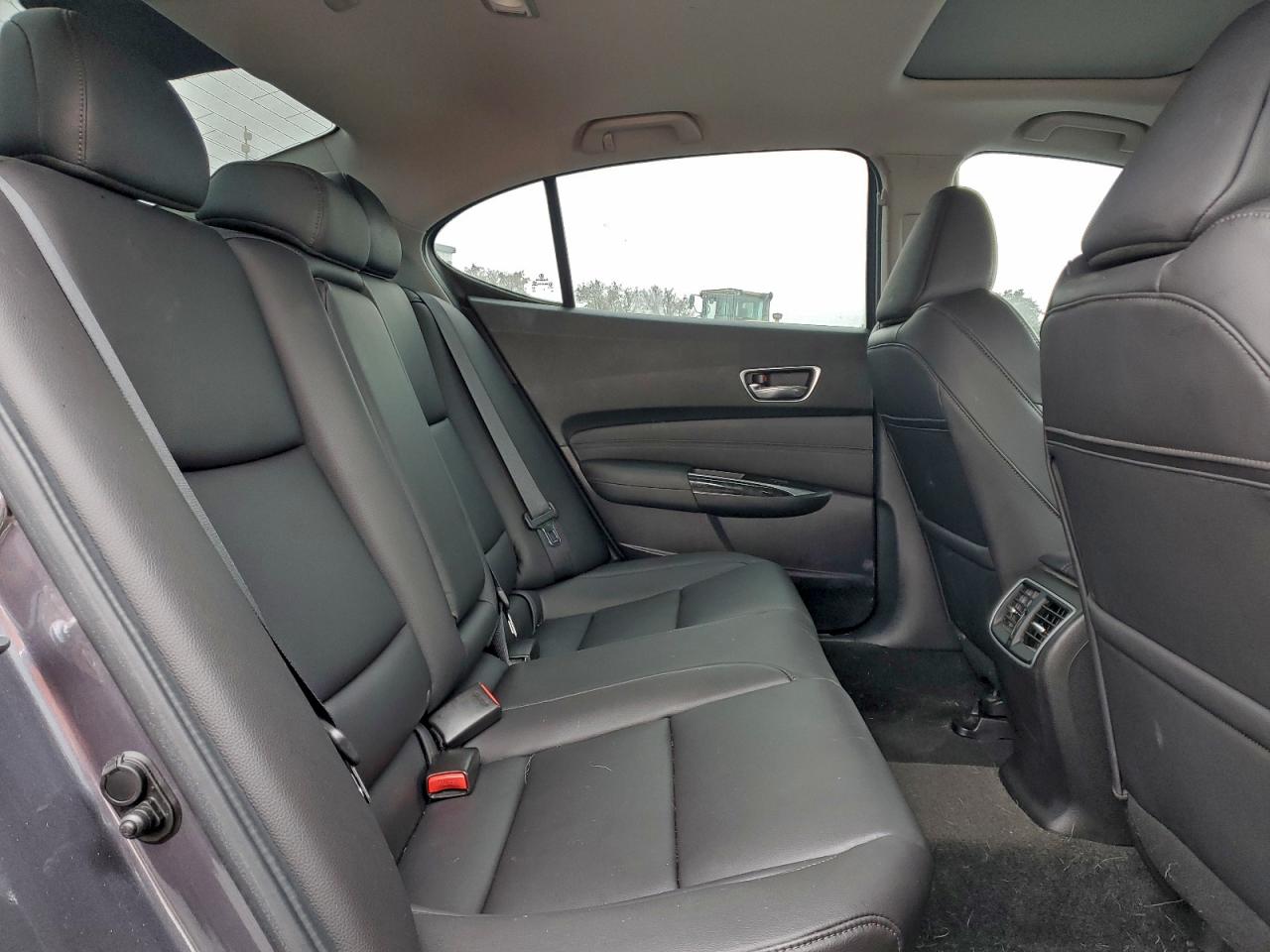 2018 ACURA TLX photo 10