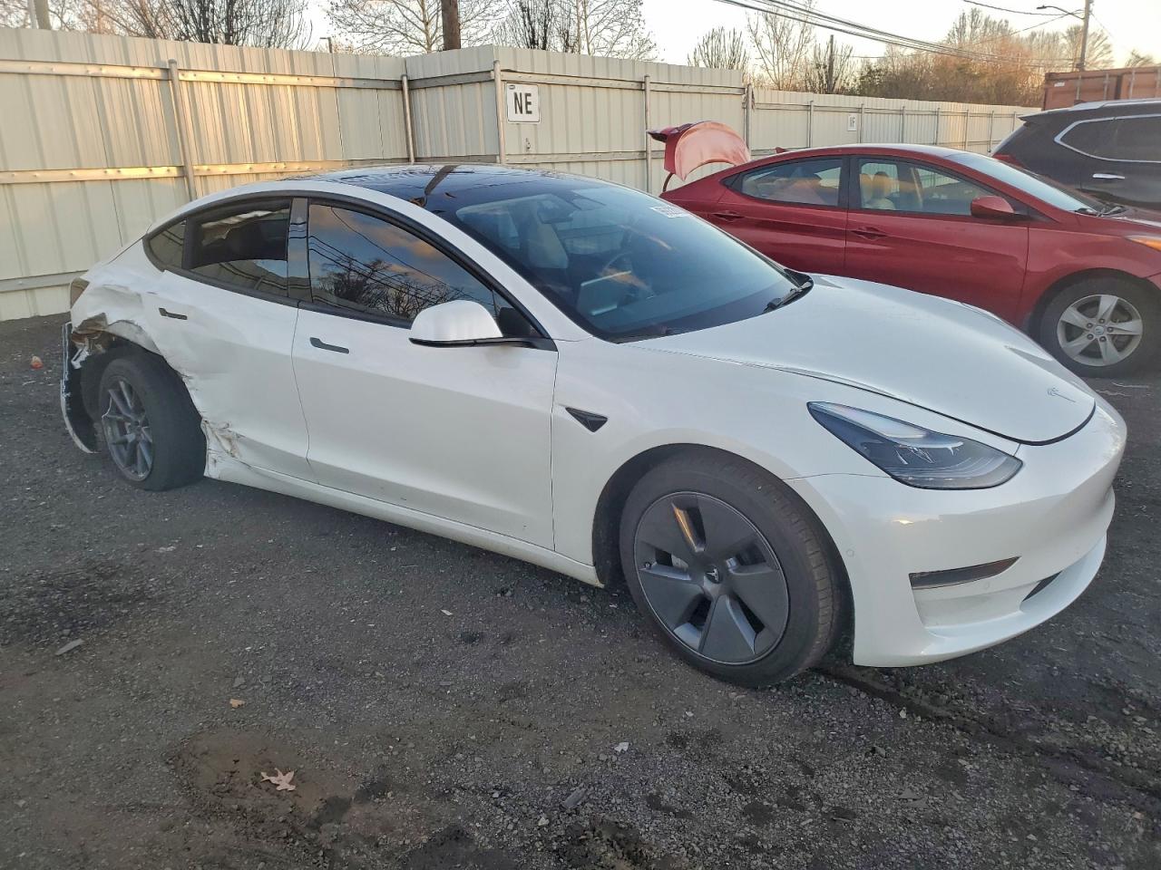 2022 TESLA MODEL 3 photo 4