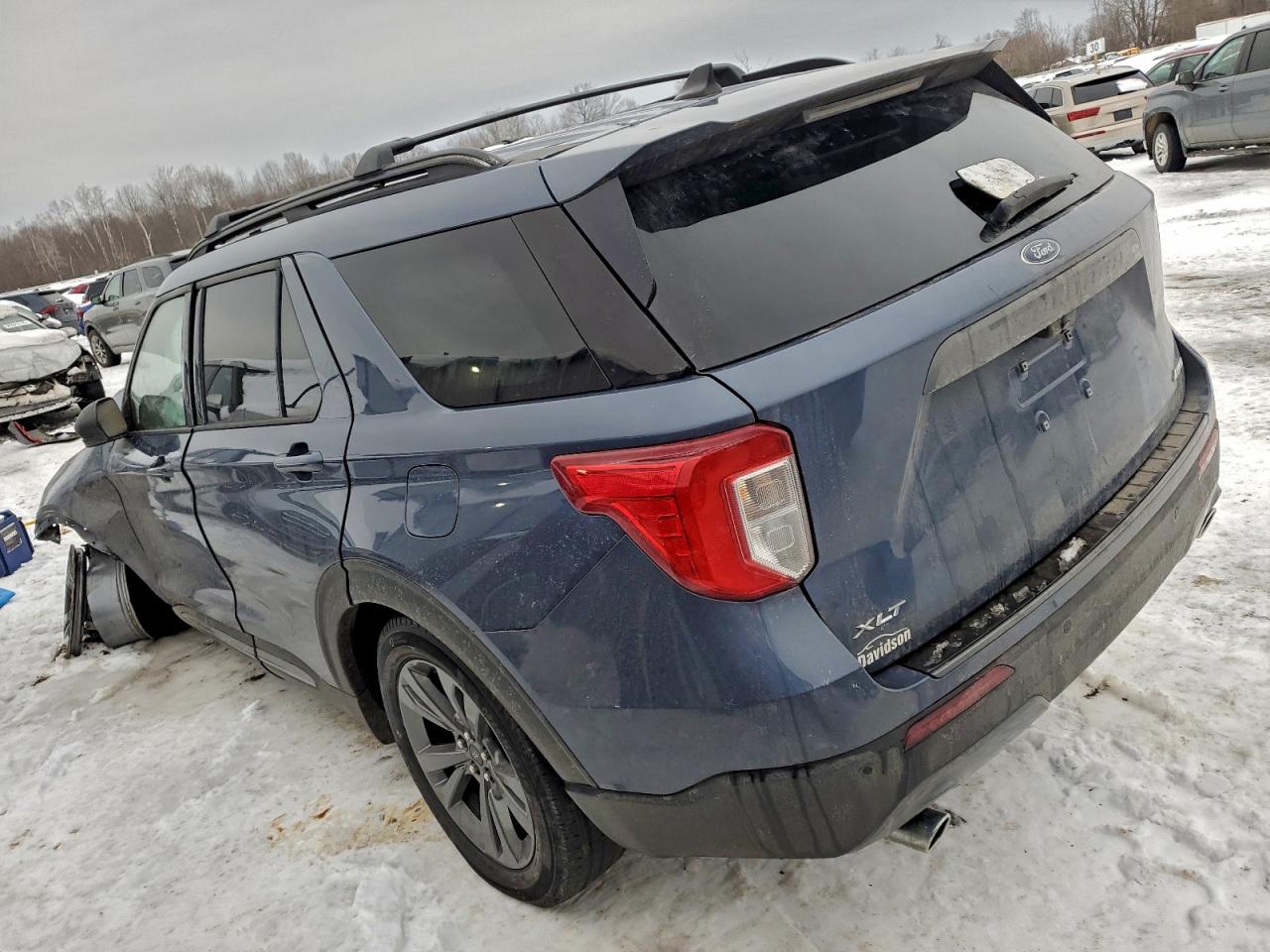 2021 FORD EXPLORER XLT photo 2