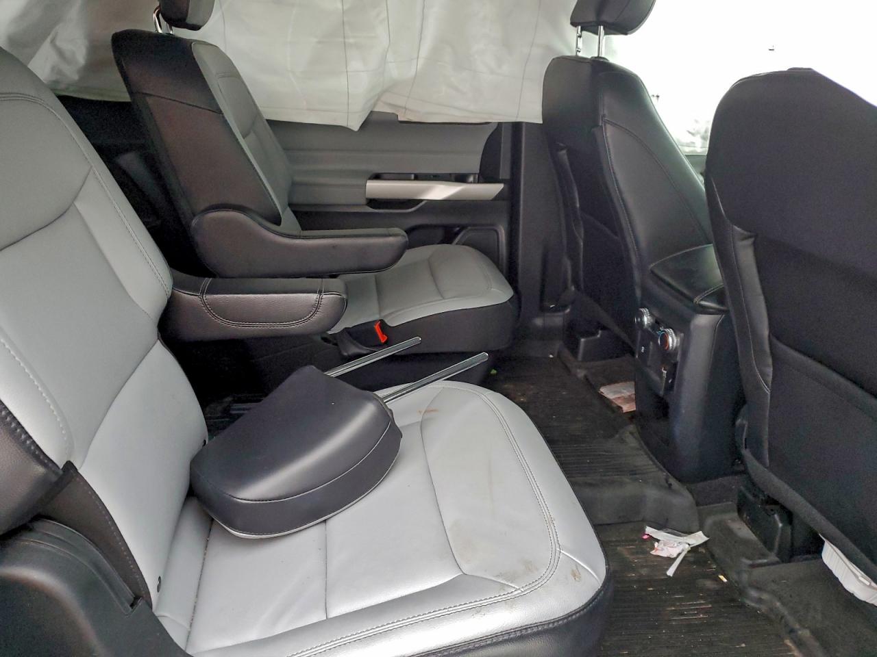 2021 FORD EXPLORER XLT photo 11