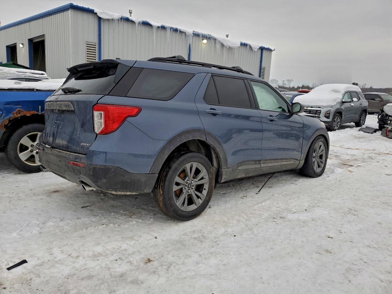 2021 FORD EXPLORER XLT photo 3