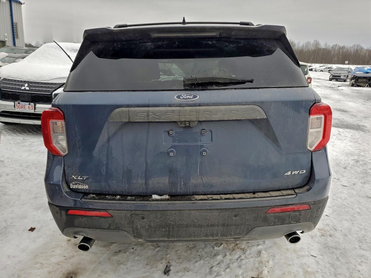 2021 FORD EXPLORER XLT photo 6