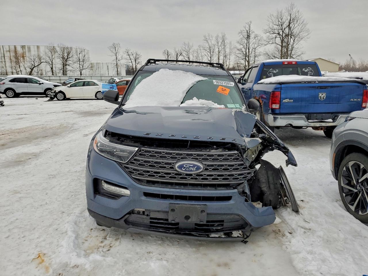 2021 FORD EXPLORER XLT photo 5