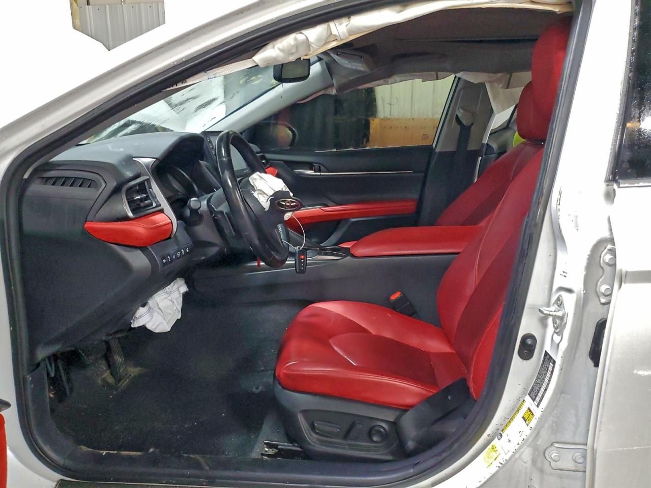 2021 TOYOTA CAMRY XSE photo 7