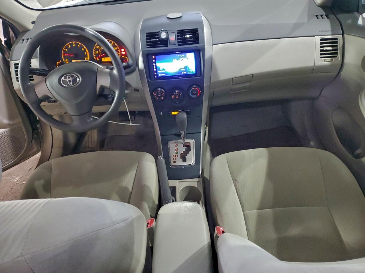 2010 TOYOTA COROLLA BASE photo 8
