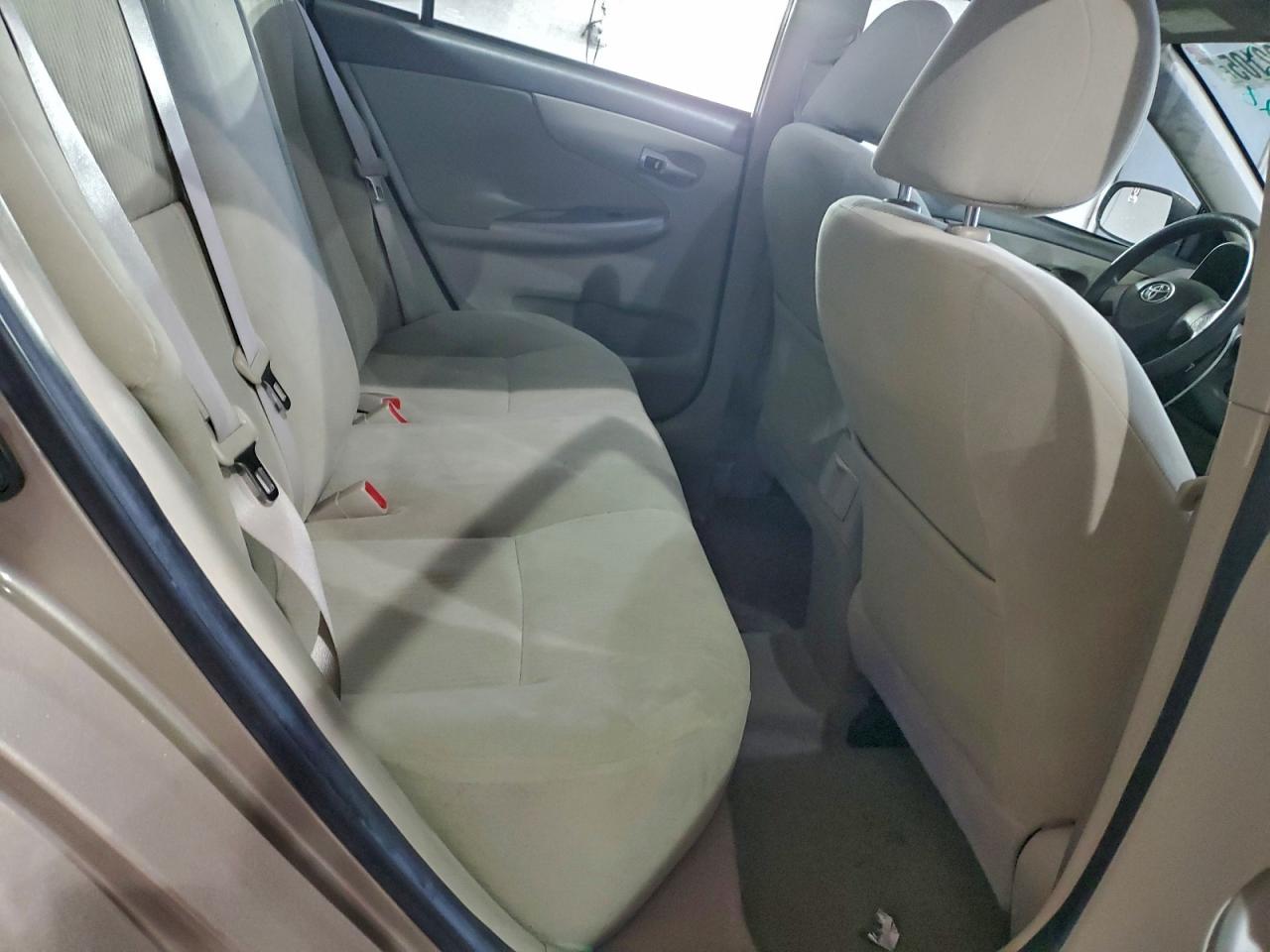 2010 TOYOTA COROLLA BASE photo 10