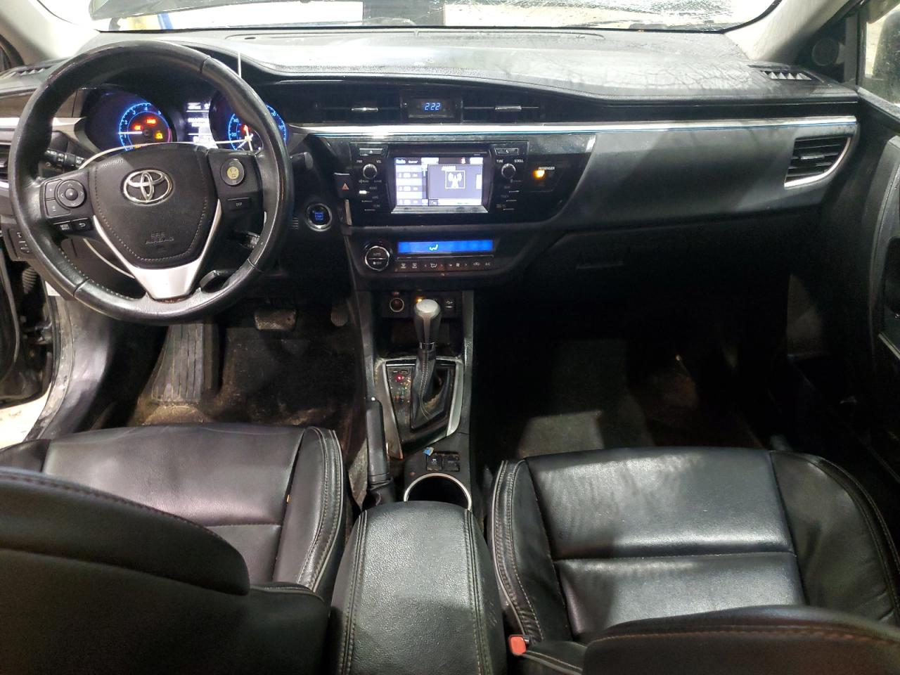 2016 TOYOTA COROLLA L photo 8